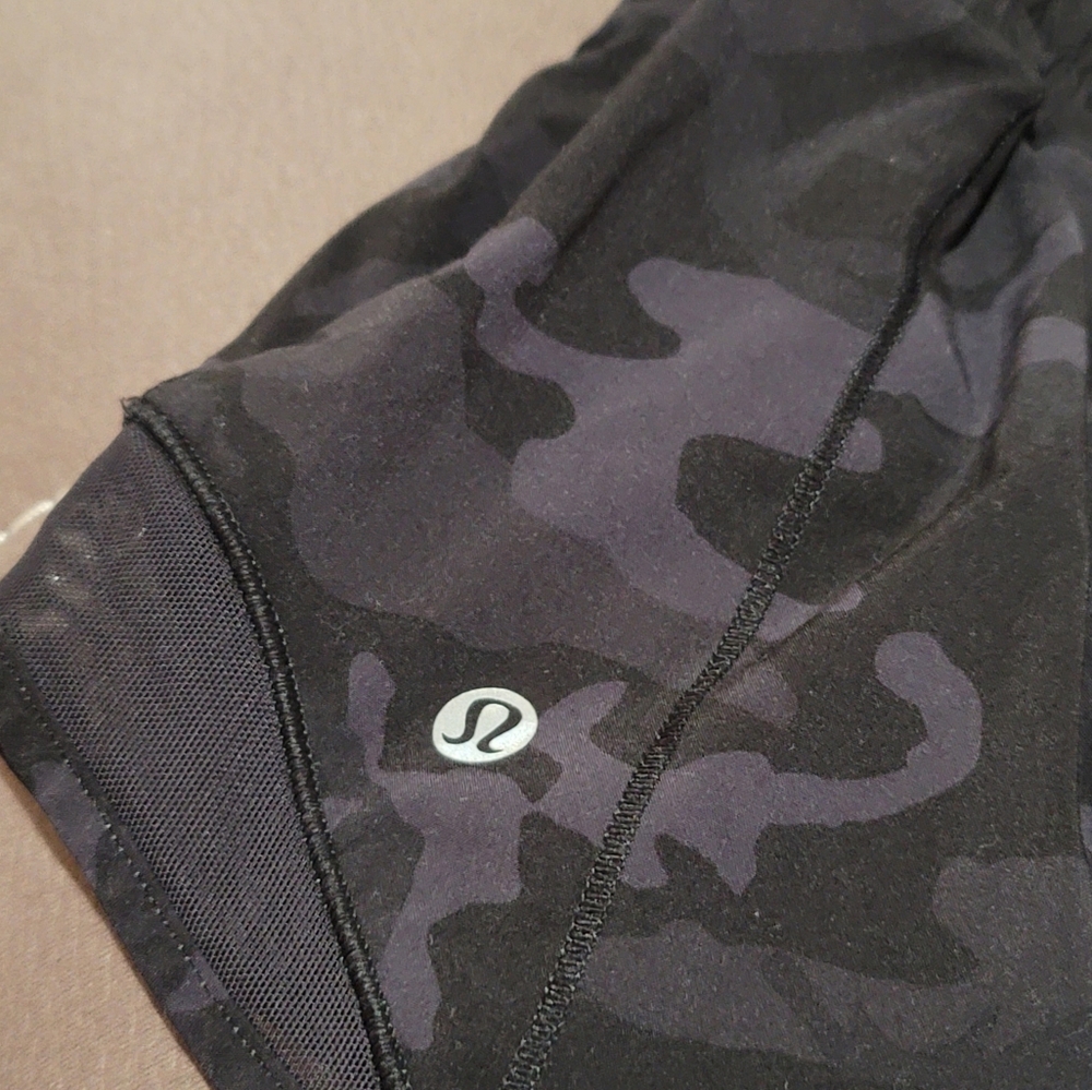 Lululemon Hotty Hot Black Camo Short - Picture 6 of 10